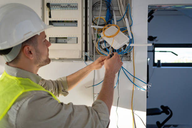 Best Emergency Electrical Repair  in Middleburg, FL